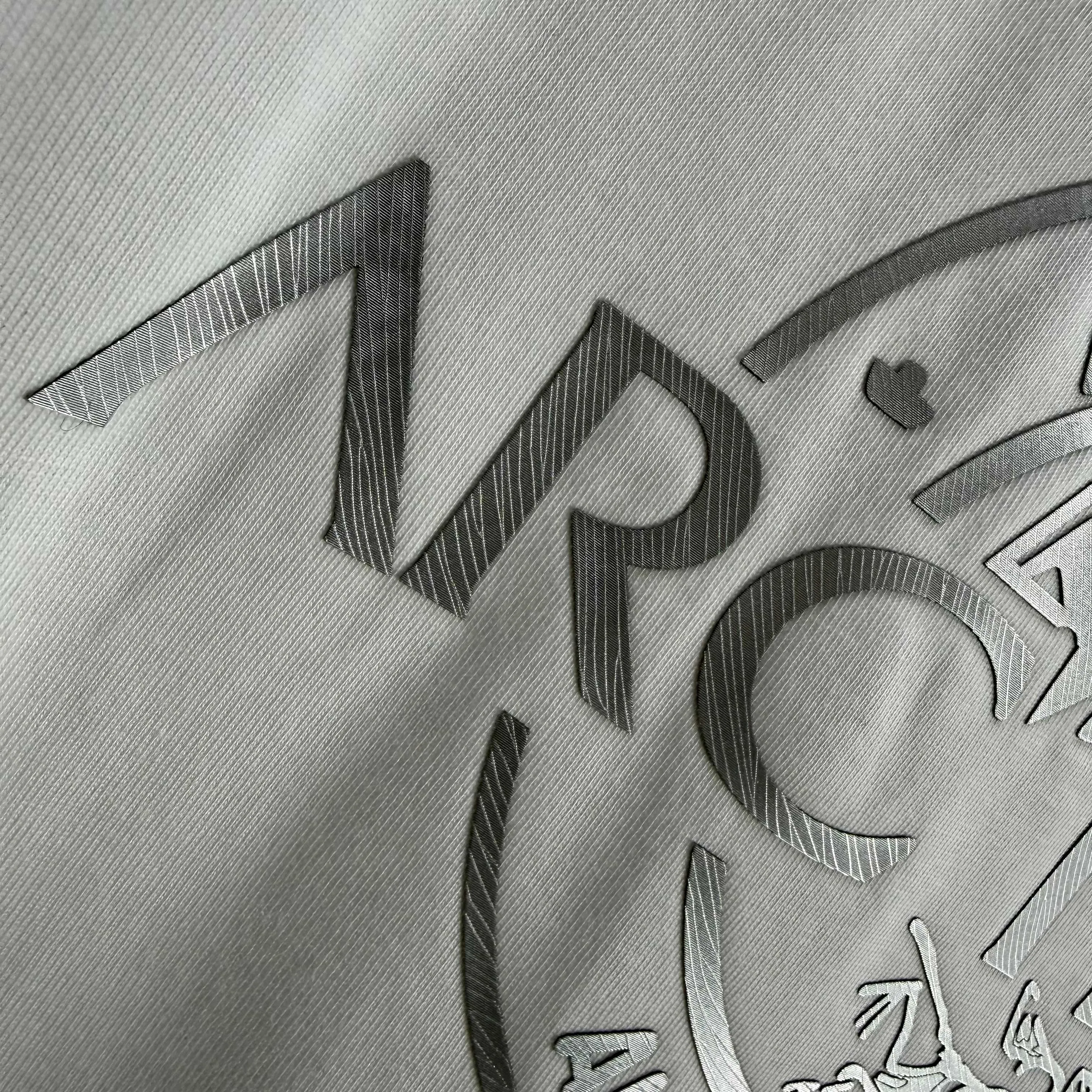 # 95 ARC'TERYX* * 2025 New Arrival Classic T Same Style Size： S （90-130 ） M （120-150 ） L （140-165 ） XL （160-180 ） XXL （180 ） ：Black White